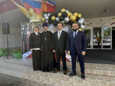 Последний звонок в школе Пятигорска  